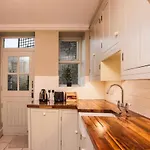 Ivory House - Stunning Central Townhouse