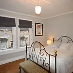 Characterful Home 15 Minute Walk To Central Bath