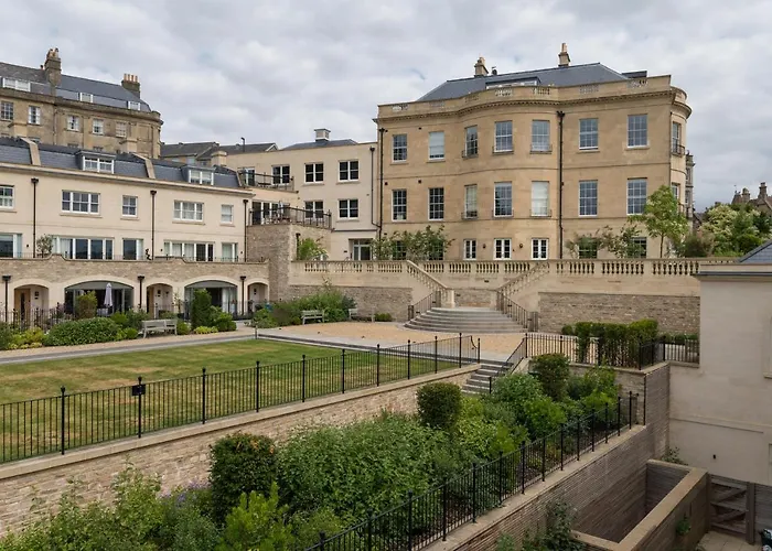 Bath Penthouse With Amazing Views And Lift Access