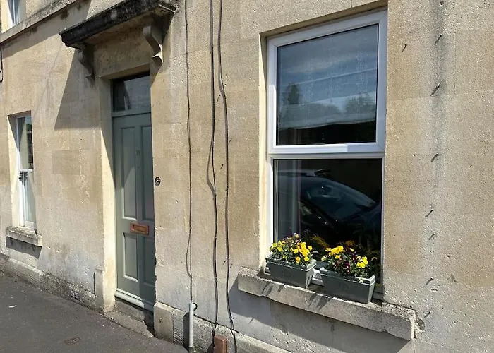 Cosy 19Th Century Two Bedroomed Home With Continental Breakfast