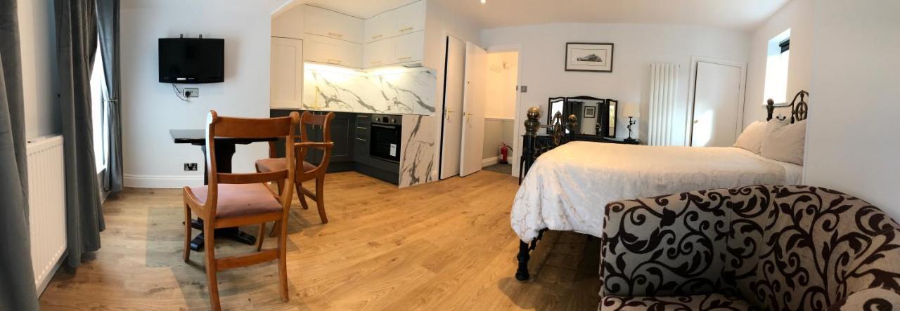 Pulteney House 4*