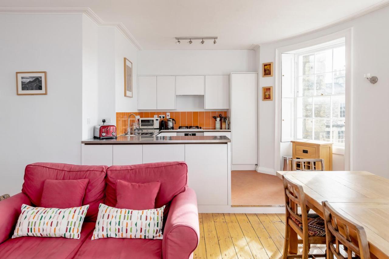 Stunning Georgian In * Bath