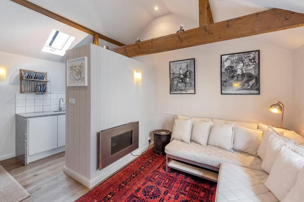 Coachman Cottage, Mews Living In Central Holiday home *
