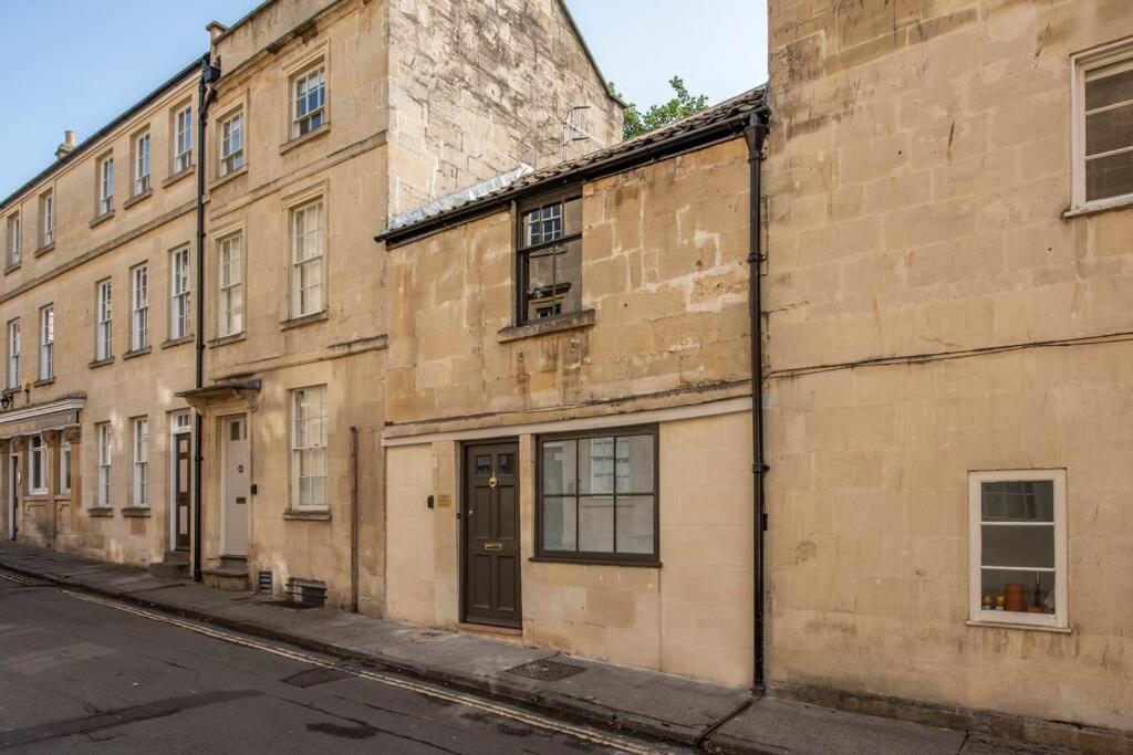Coachman Cottage, Mews Living In Central Bath
