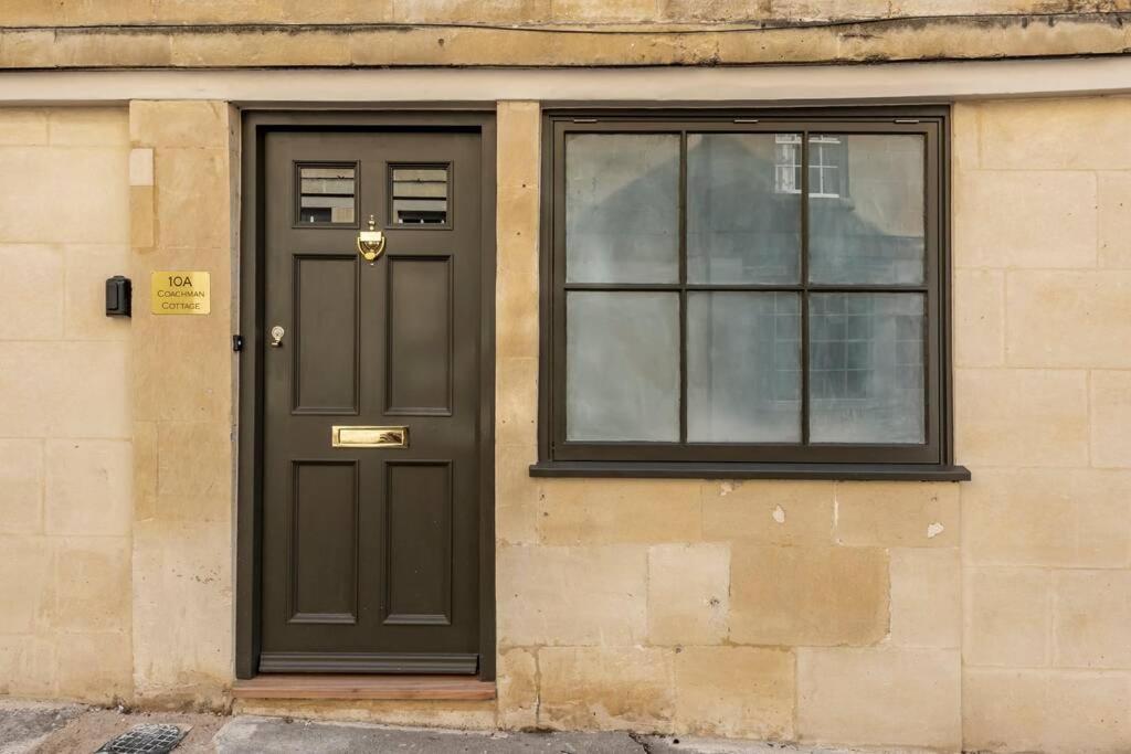 Holiday home Coachman Cottage, Mews Living In Central