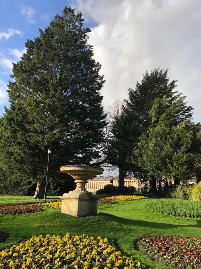 Plant Yourself In The Very Centre Of - Free Parking * Bath