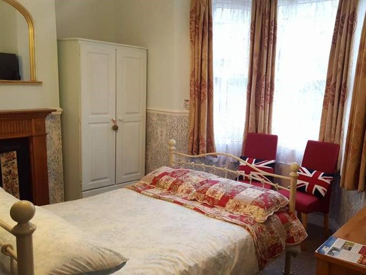Guest house White