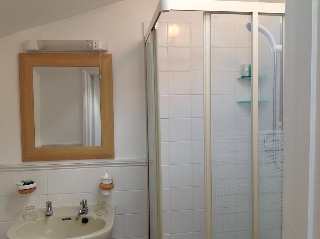 Beech Bed & Breakfast Bath