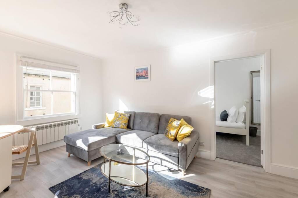 2 Bed Centre 1 Min From Abbey Apartment Bath