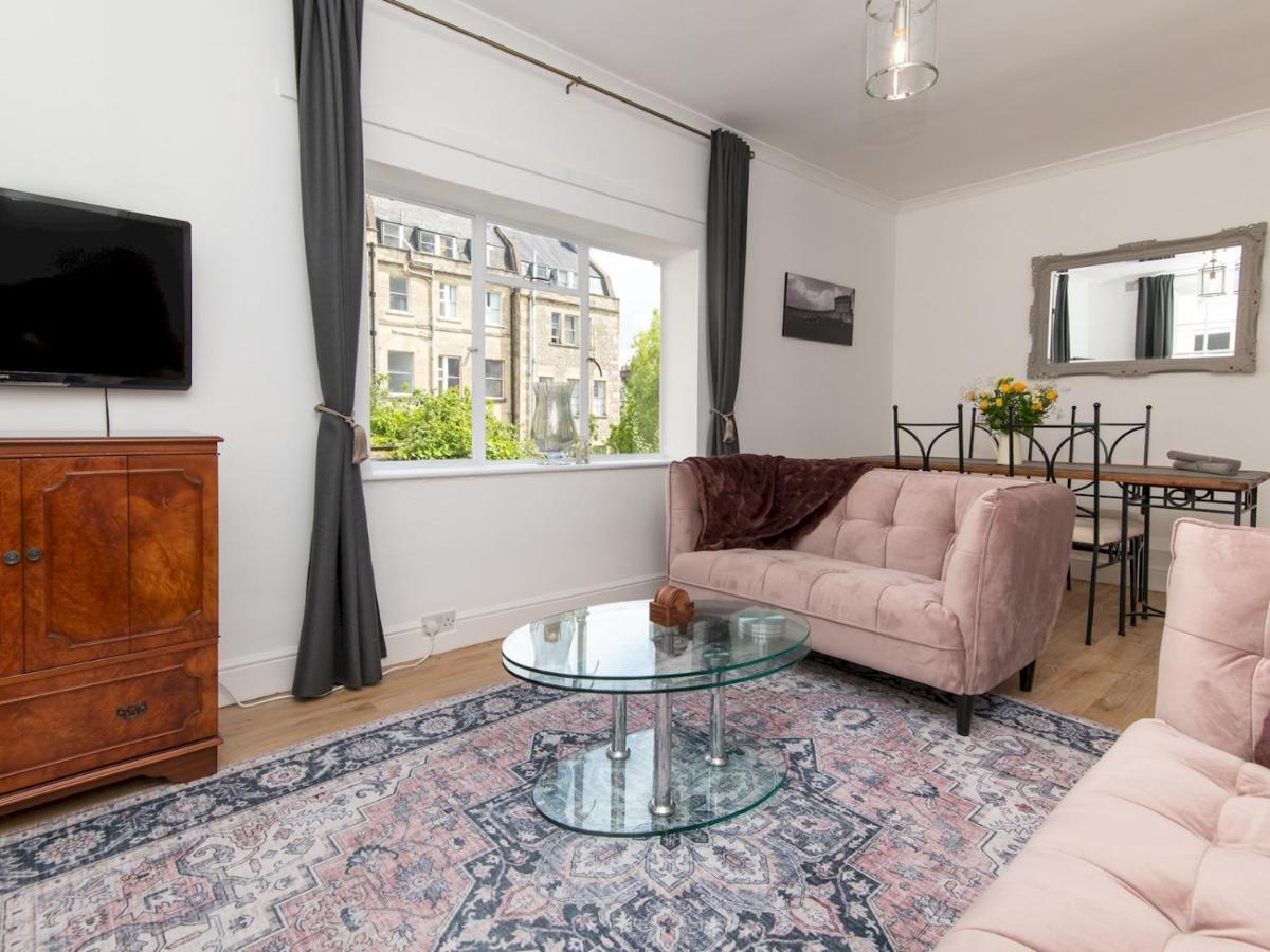 Holiday home Pass The Keys Stylish 2 Bed With Parking *