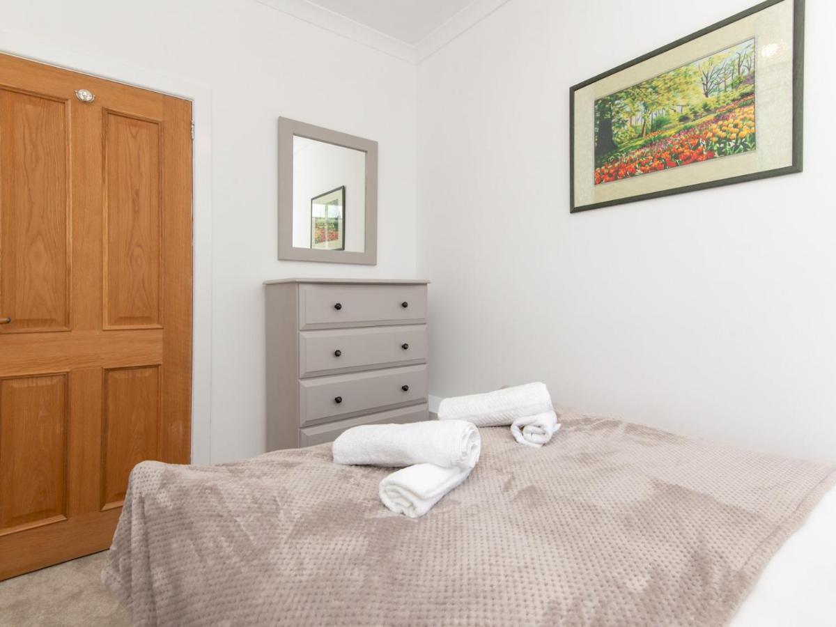 Pass The Keys Stylish 2 Bed With Parking Holiday home Bath