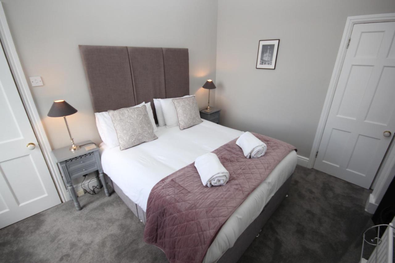 Park View Two-bedroom Apartment *
