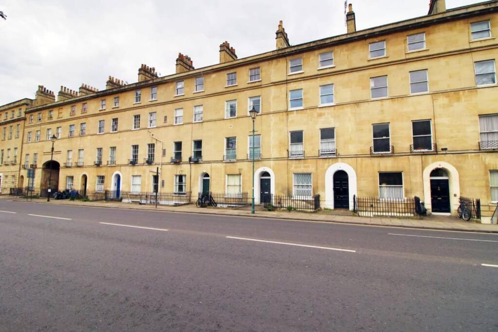 Apartment Spacious Georgian 3bedroom Apartment, 5 Mins From Abbey