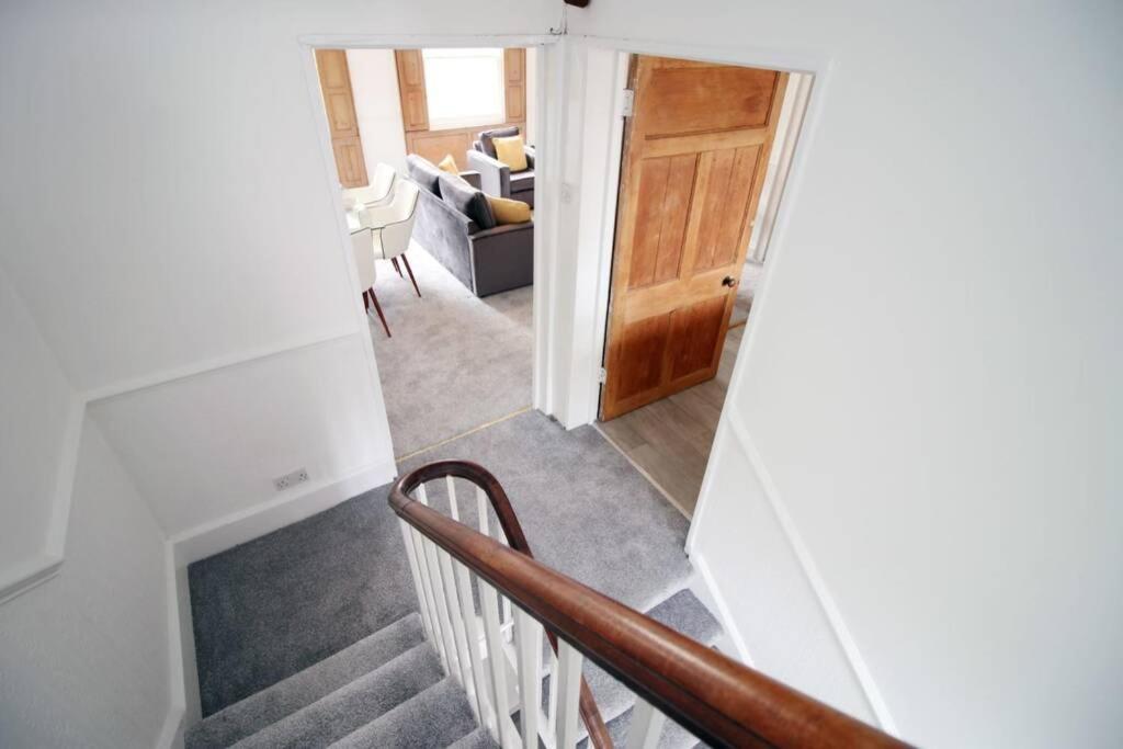 Spacious Georgian 3bedroom Apartment, 5 Mins From Abbey * Bath