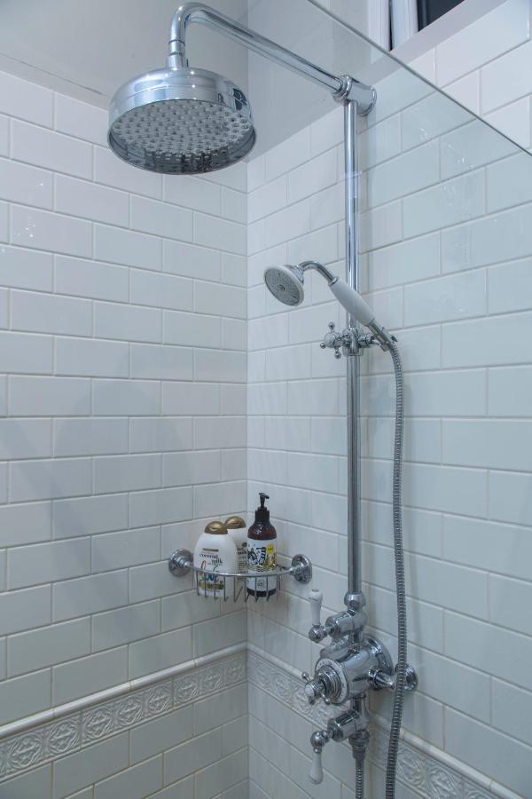Guest house Luxury Ensuite Next To Royal Crescent With Own Private Entrance
