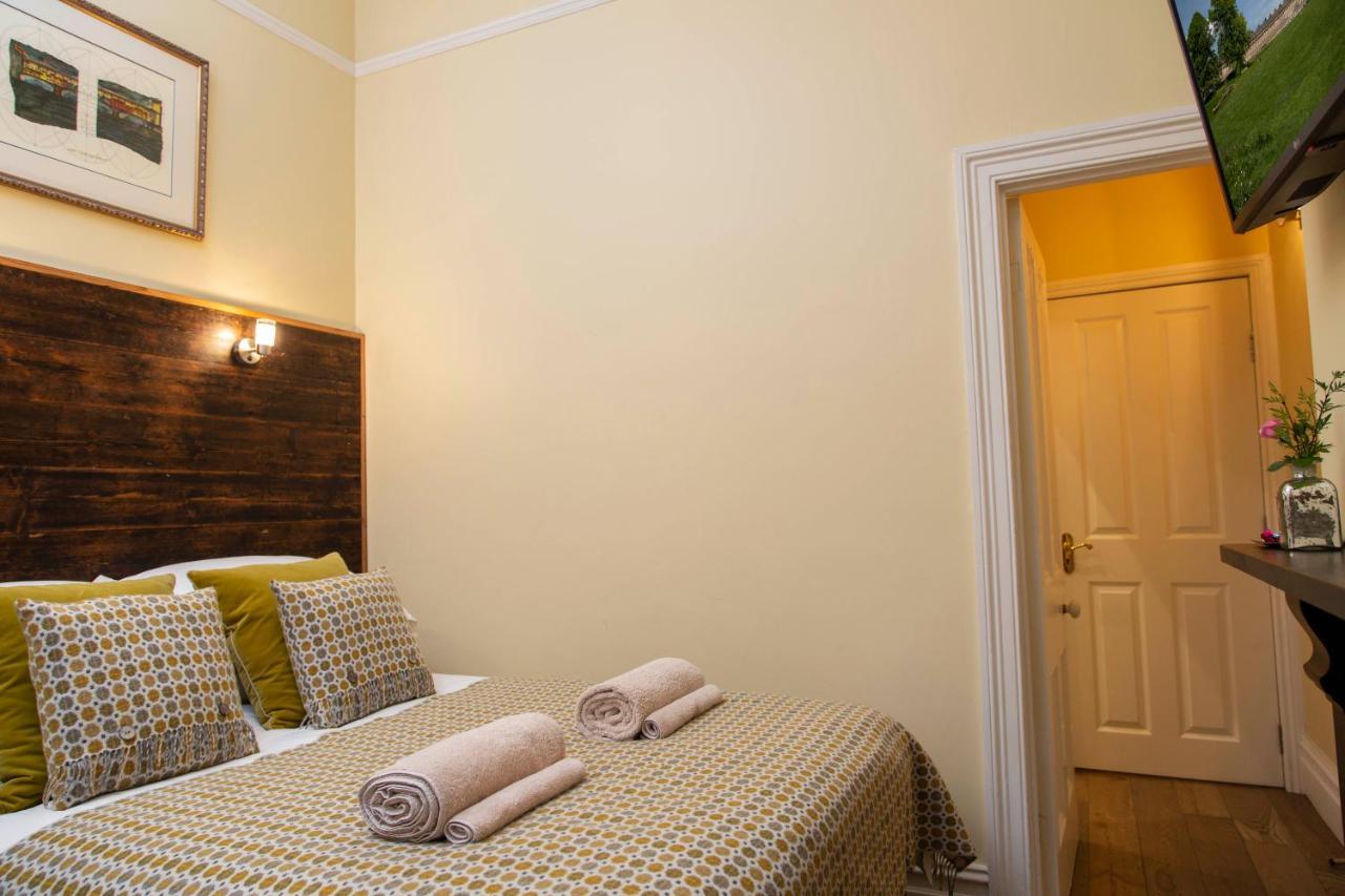 Luxury Ensuite Next To Royal Crescent With Own Private Entrance Guest house *