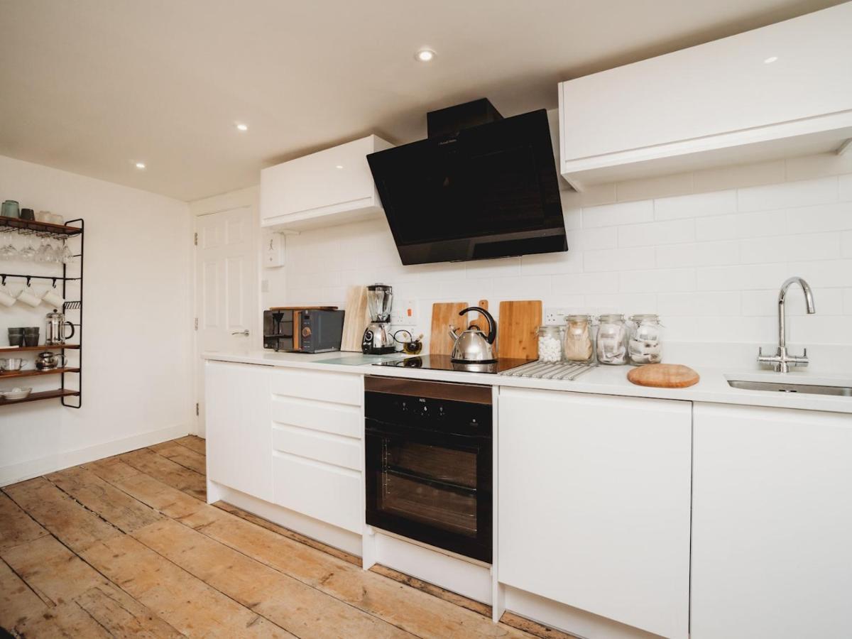 Pass The Keys Stylish 2 Bed Eco Flat In The Heart Of Bath