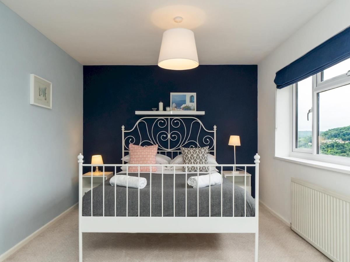 Pass The Keys Modern 2 Bedroom House With On Street Parking Holiday home *
