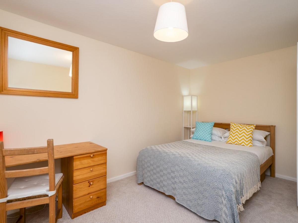 Pass The Keys Modern 2 Bedroom House With On Street Parking * Bath
