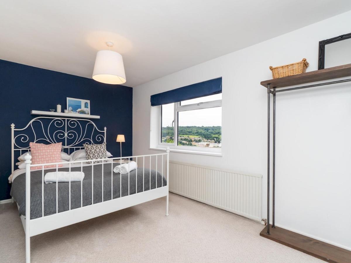 Pass The Keys Modern 2 Bedroom House With On Street Parking * Bath