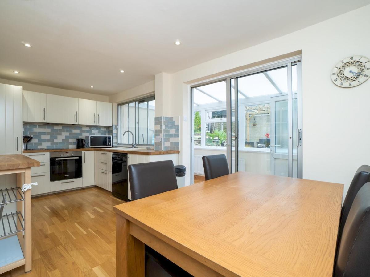 Pass The Keys Modern 2 Bedroom House With On Street Parking Holiday home *