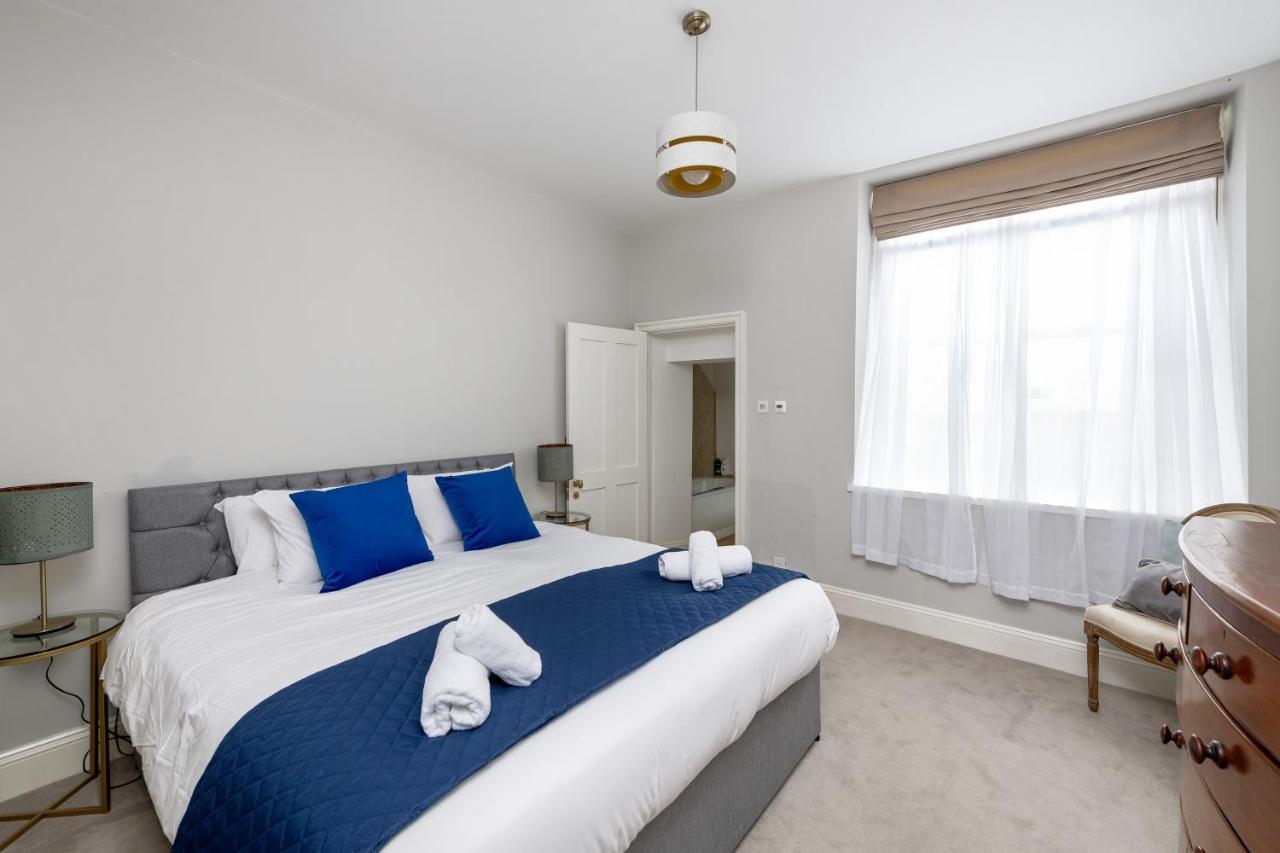 Apartment Georgian 2 Bed With 3 Bathrooms And Parking *