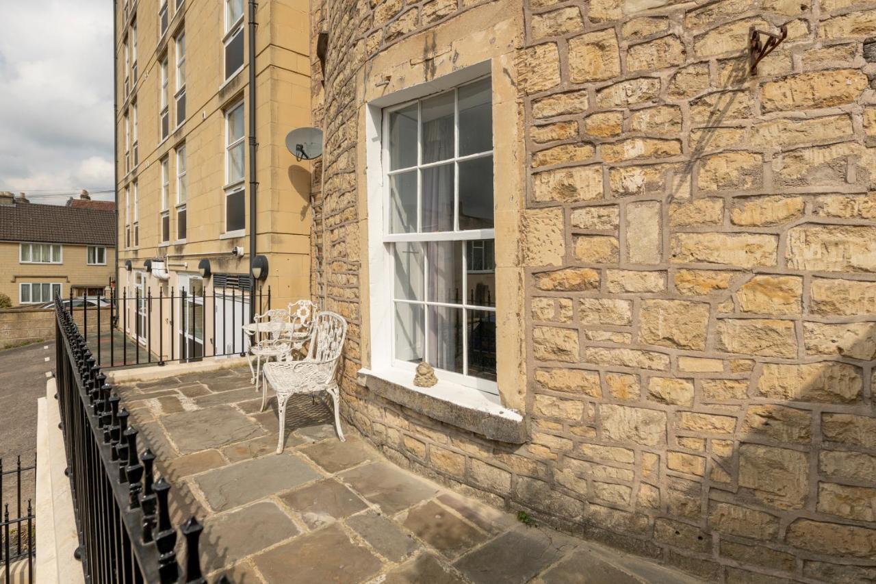 Apartment Georgian 2 Bed With 3 Bathrooms And Parking