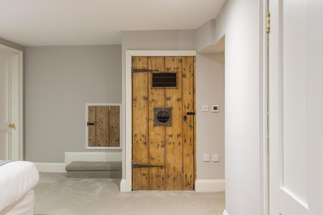 Apartment Georgian 2 Bed With 3 Bathrooms And Parking Bath