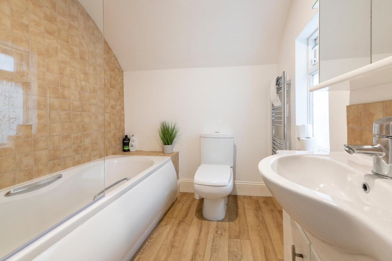 Apartment Georgian 2 Bed With 3 Bathrooms And Parking *