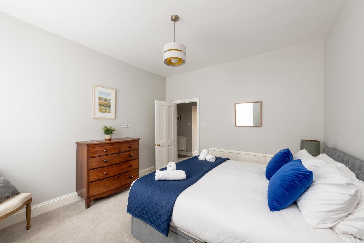 Georgian 2 Bed With 3 Bathrooms And Parking Apartment *
