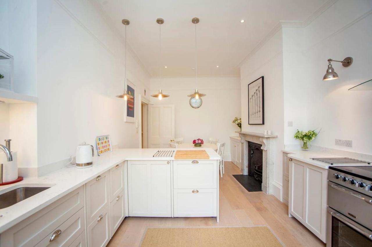 Lux Centre Property, Slps 8 Holiday home