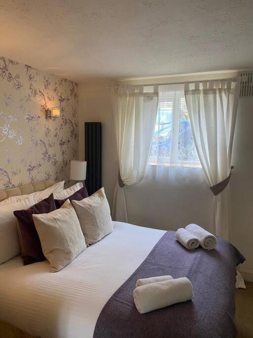 Apartment 4 Kensington Court By Mia Living One Bedroom Apartment With Parking