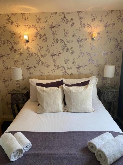 4 Kensington Court By Mia Living One Bedroom Apartment With Parking Apartment *