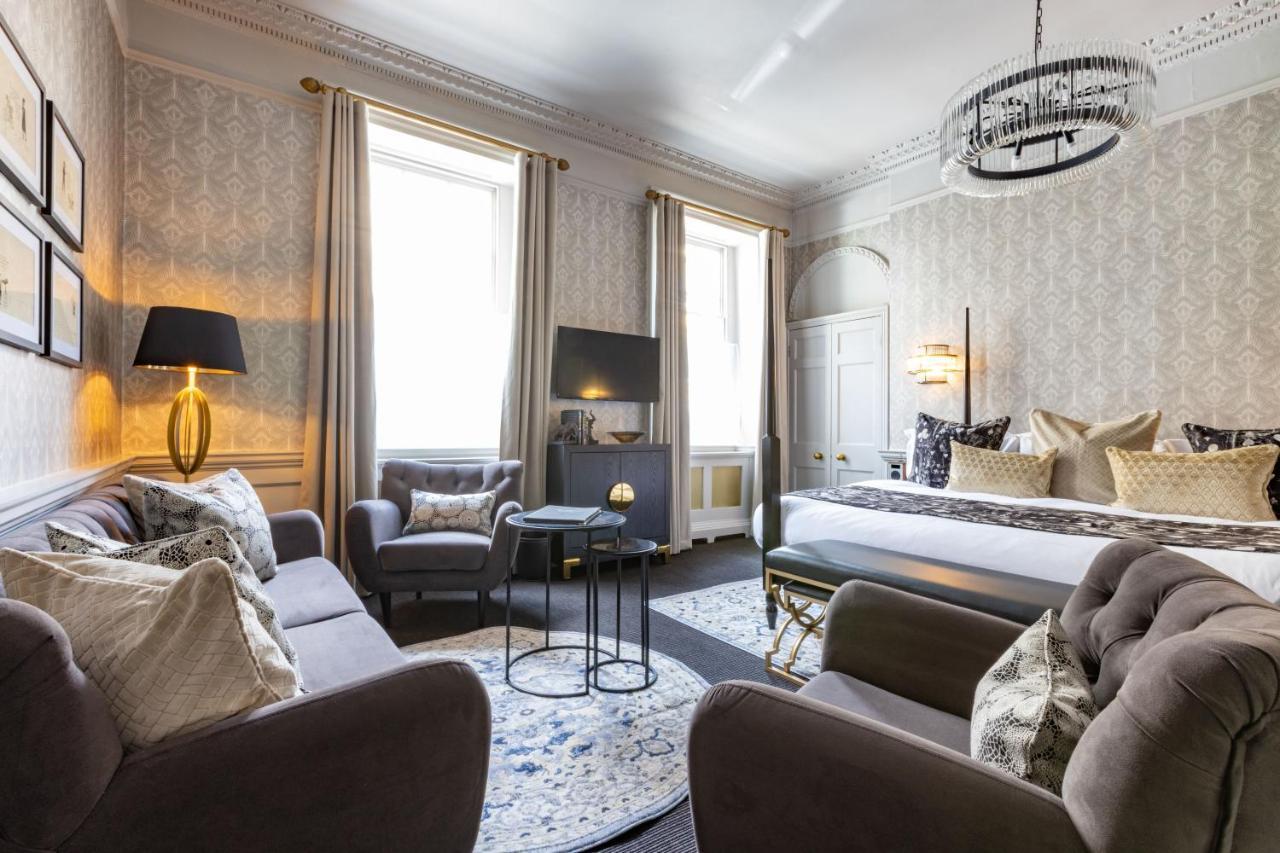The Queensberry 4*