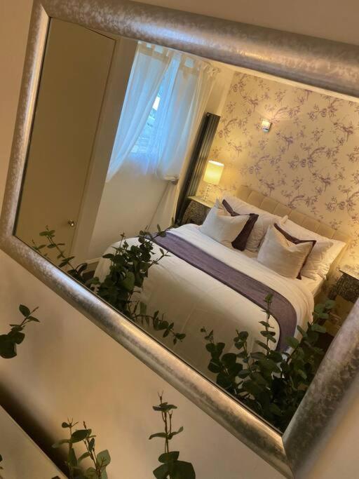 4 Kensington Court By Mia Living One Bedroom Apartment With Parking Bath
