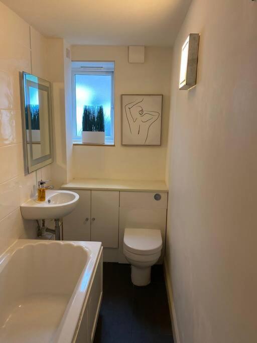 4 Kensington Court By Mia Living One Bedroom Apartment With Parking Apartment