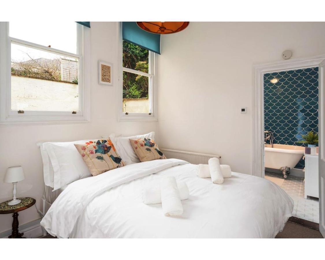 15 Vineyards Street Apartment Bath