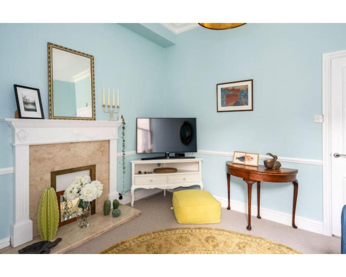 Apartment 15 Vineyards Street *