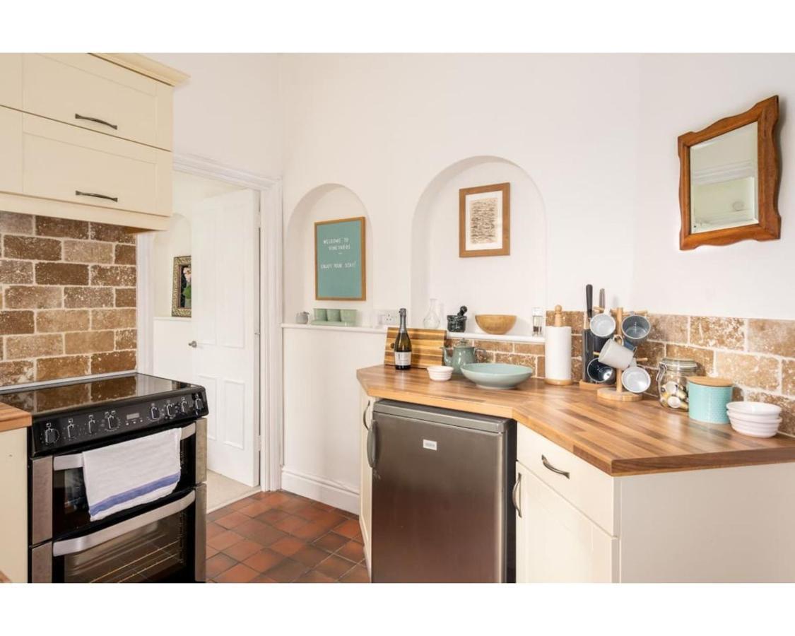 15 Vineyards Street Apartment *