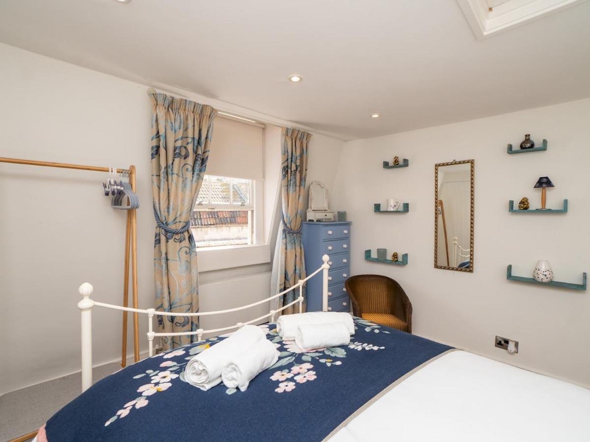Pass The Keys 2 Bed Flat In The Heart Of * Bath