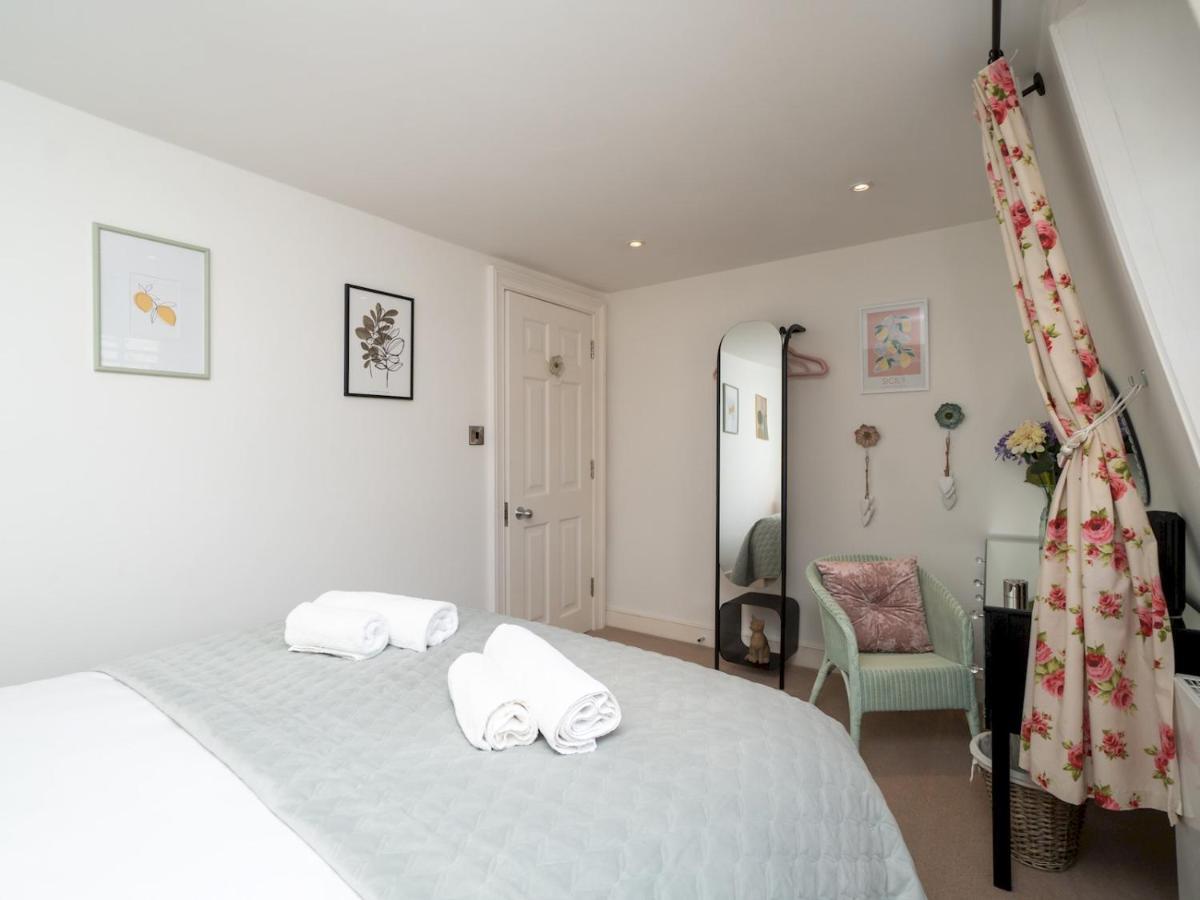 Pass The Keys 2 Bed Flat In The Heart Of *