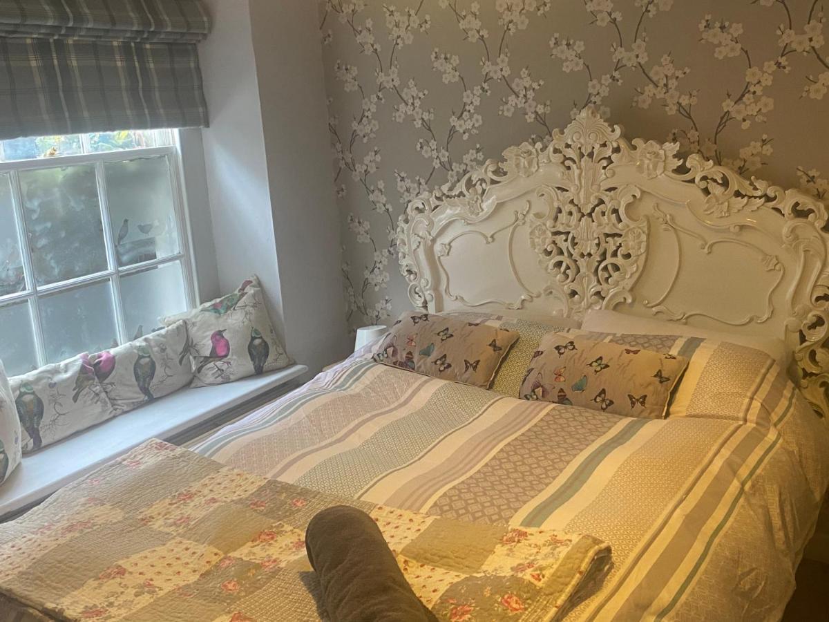 Georgian At Thomas Street Double Bedroom And Two Single Trundle Beds Bath