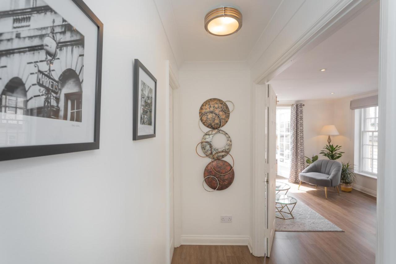 Crescent Mews Apartment