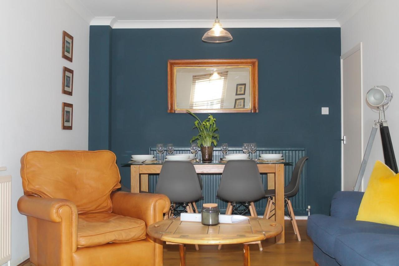 Holiday home Sydney Wharf House Bath
