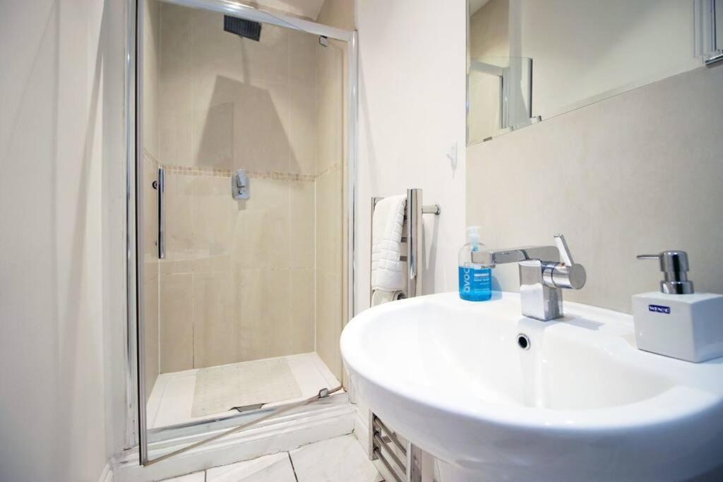 Flat 2 Batheaston By Mia Living Stylish 1 Bedroom With Free Parking Apartment *