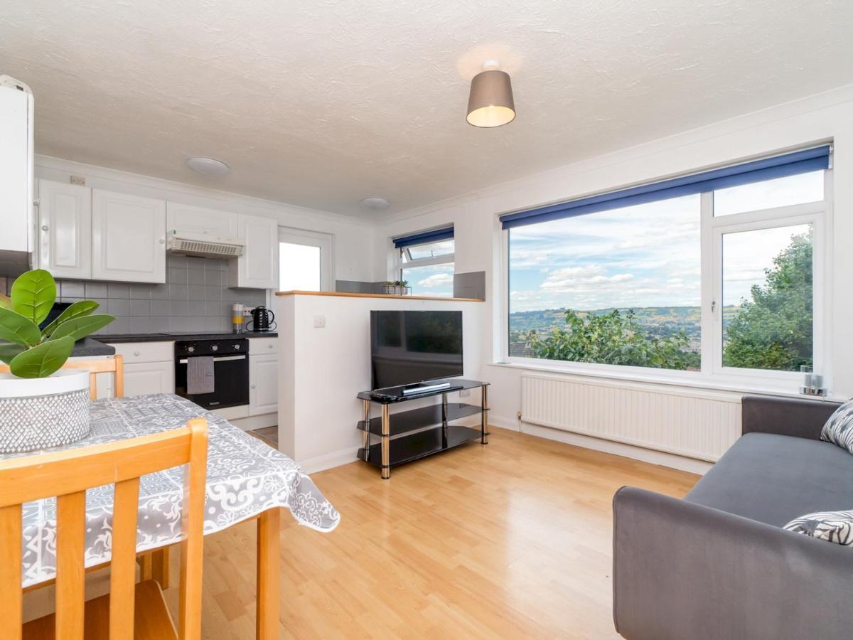 Pass The Keys One Bed Flat With Stunning Views And Free Parking Apartment
