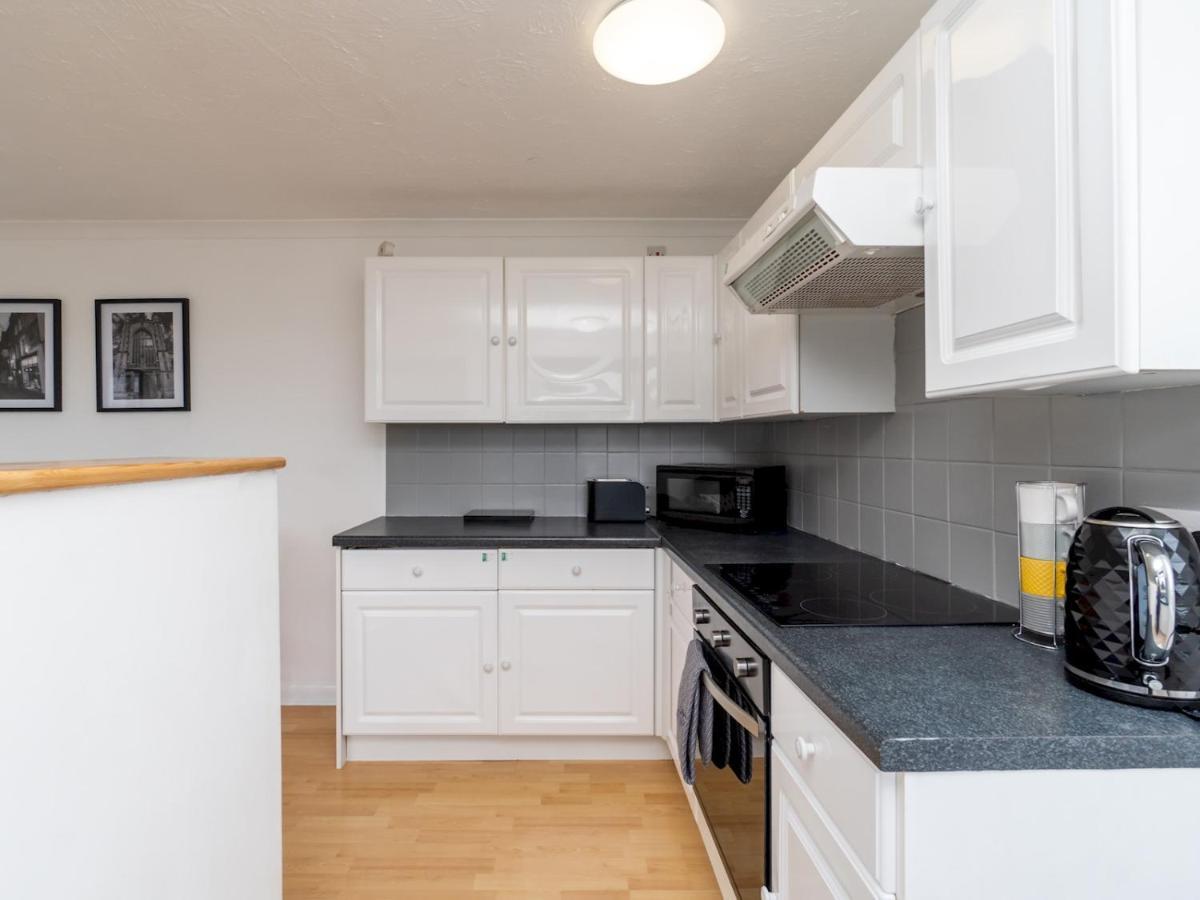 Pass The Keys One Bed Flat With Stunning Views And Free Parking