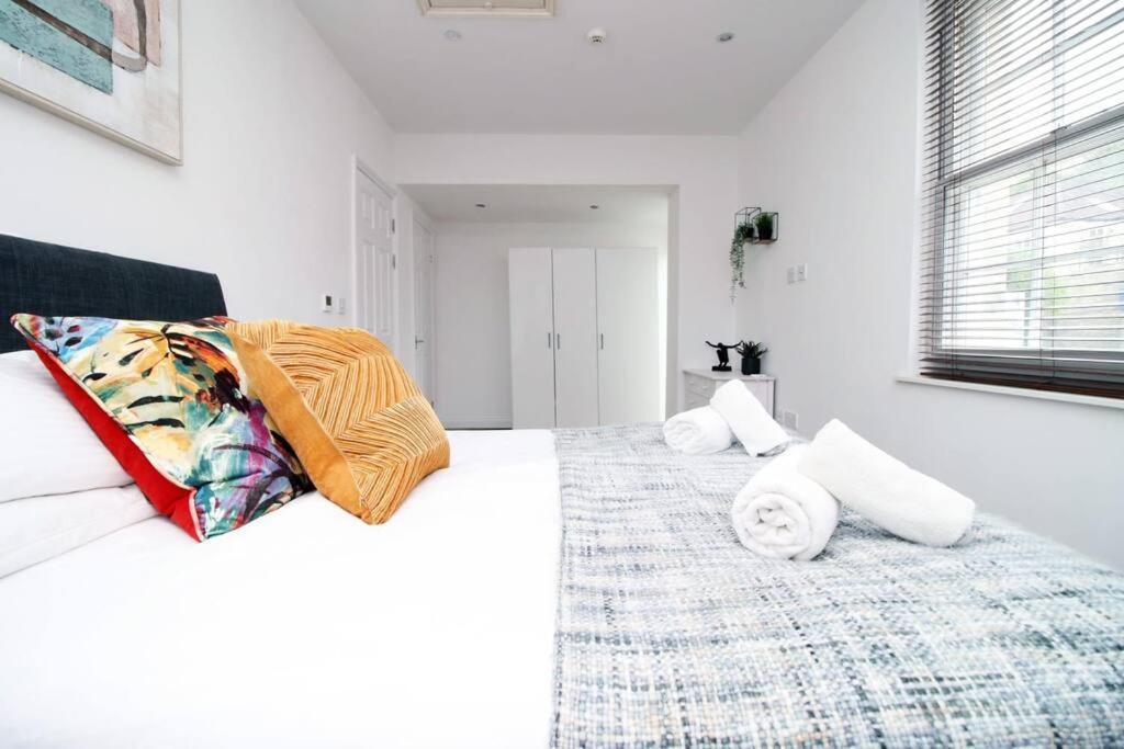 Flat 2 Batheaston By Mia Living Stylish 1 Bedroom With Free Parking Apartment *