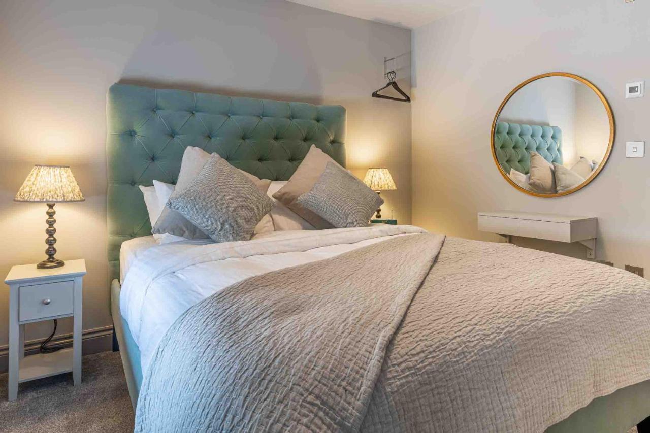 Stylish Modern 1 Bedroom, Centre Apartment Bath