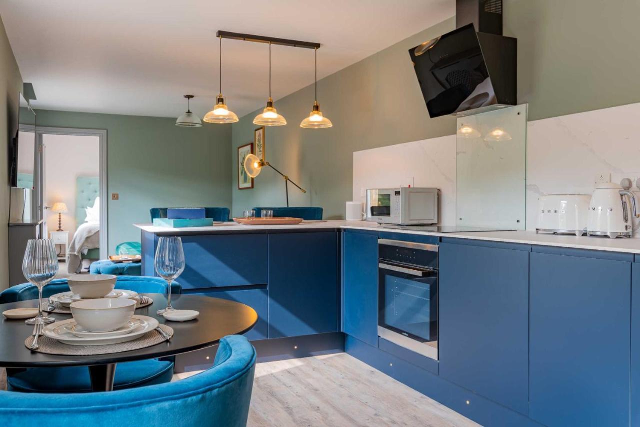 Apartment Stylish Modern 1 Bedroom, Centre Bath